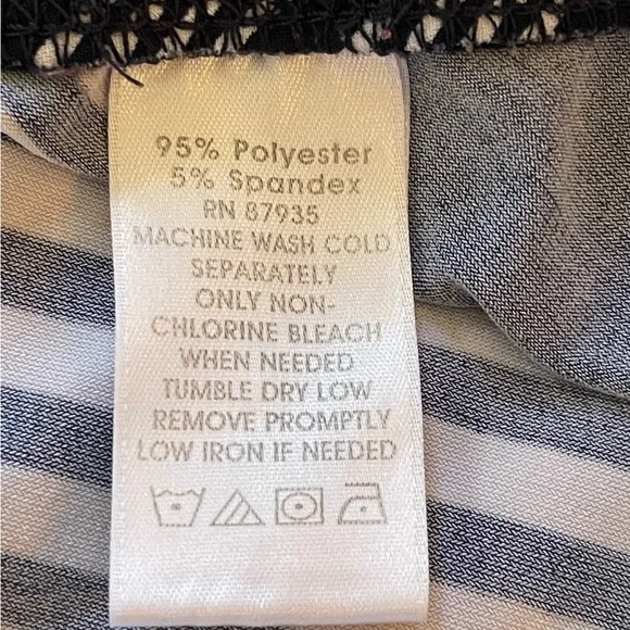 🔥SALE🔥Susan Graver Weekend Striped Liquid Knit Maxi Skirt SZ 3X - Picture 5 of 5